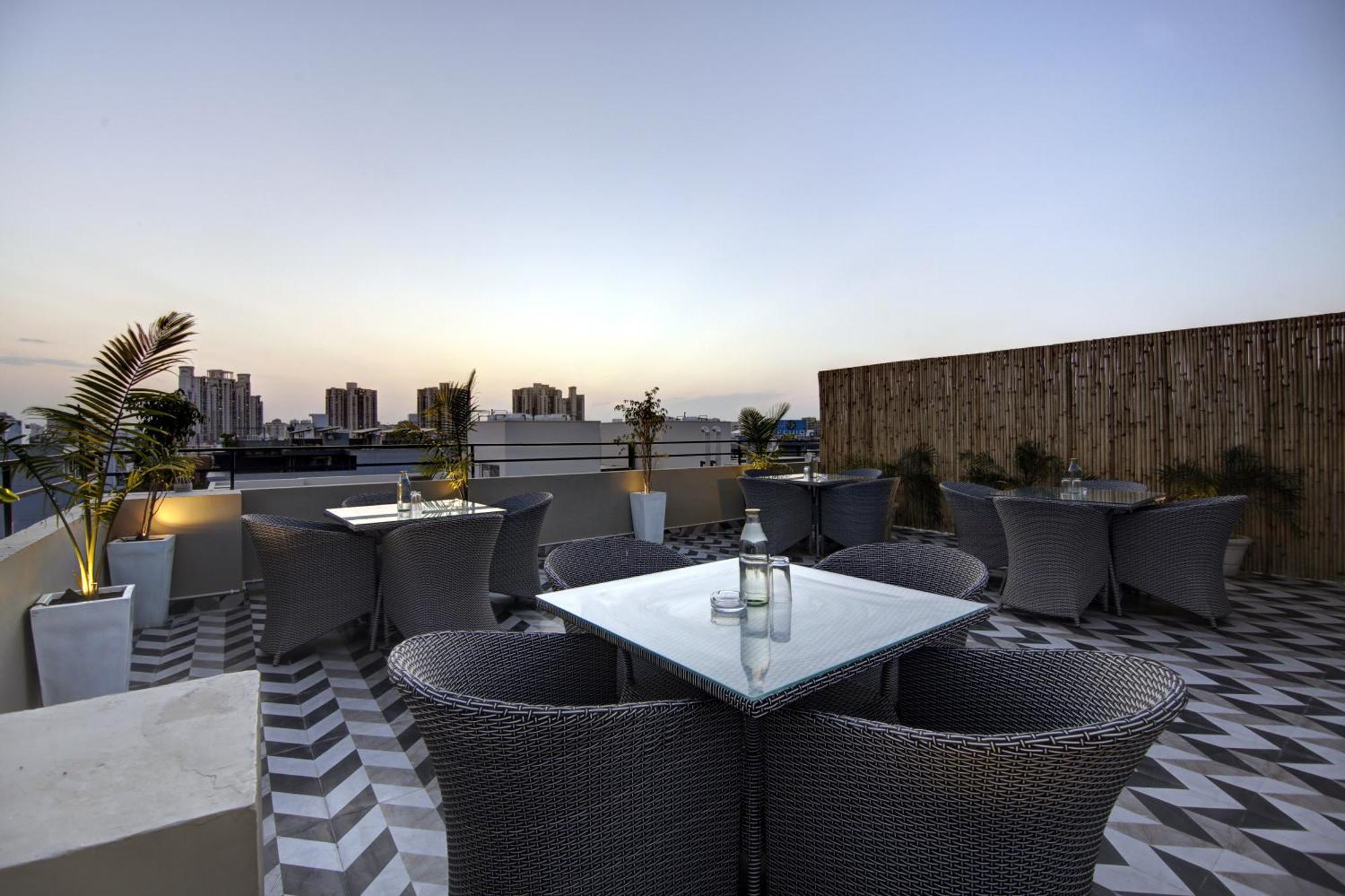 Saltstayz Select - Golf Course Road Gurgaon Eksteriør billede